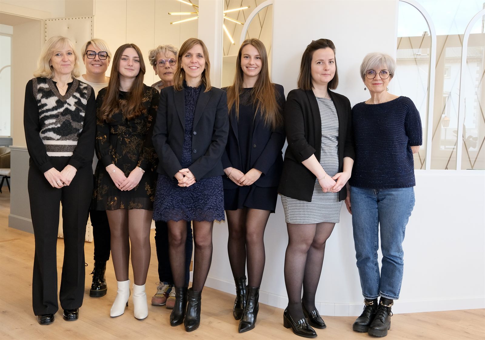 L'équipe de l'Office Notarial de Bouzonville réunie dans les locaux rénovés de l'étude